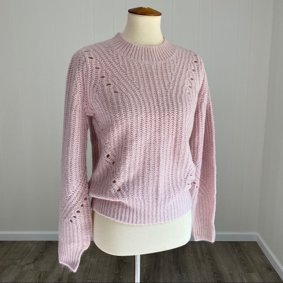 GAP Sweaters - NWT Super Soft Blush Pink Chunky Knit Sweater XS